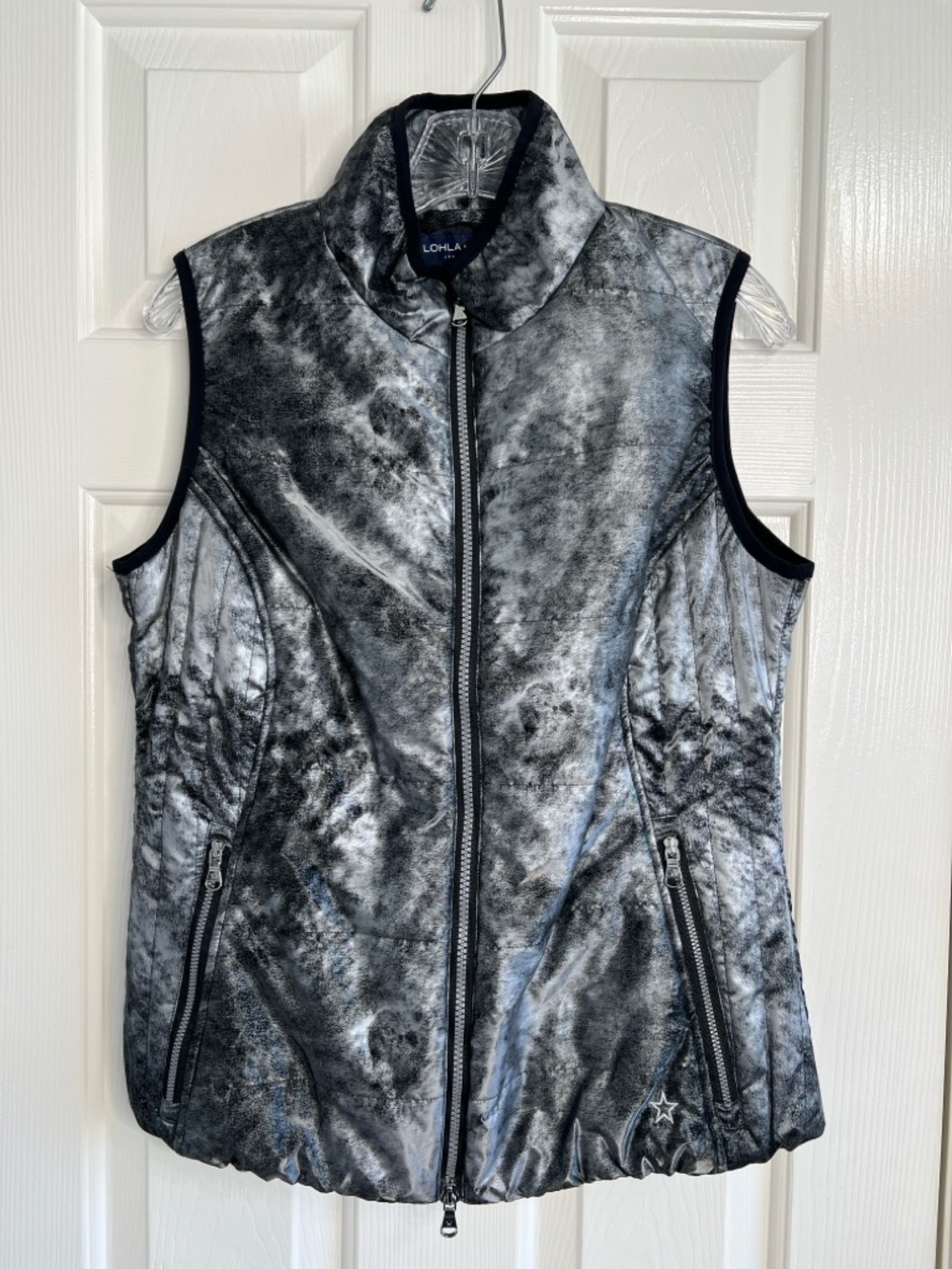 Lohla Sport silver metallic puff vest medium the wet look